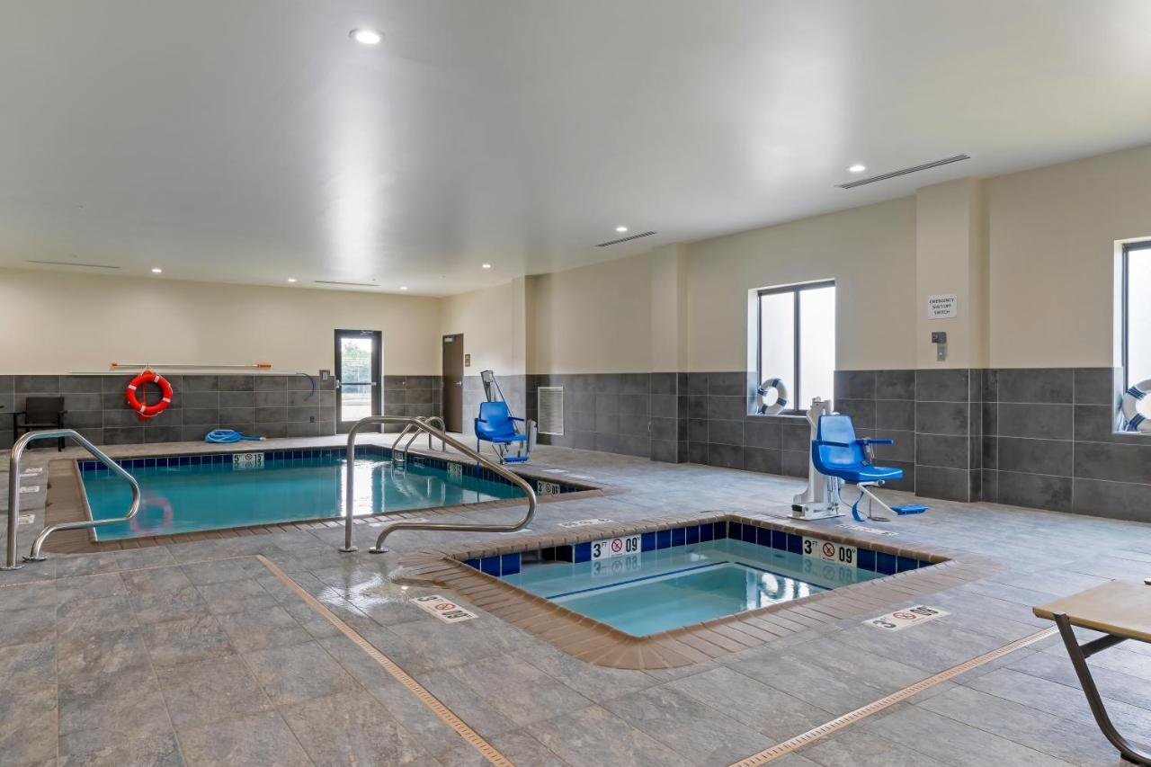 Comfort Suites Падака Экстерьер фото