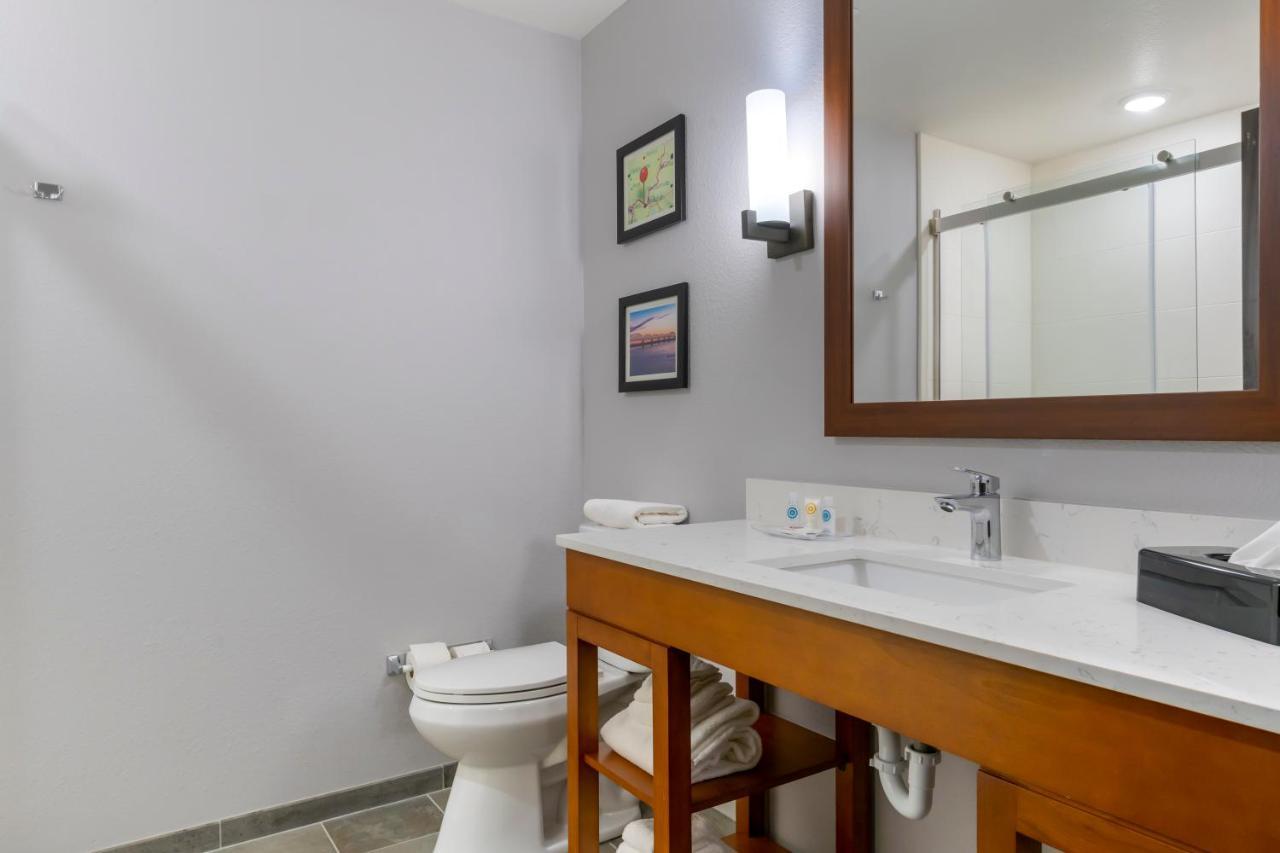 Comfort Suites Падака Экстерьер фото